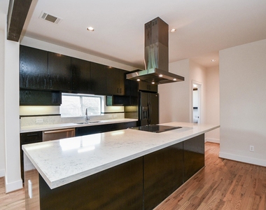92 Dennis Street - Photo Thumbnail 2