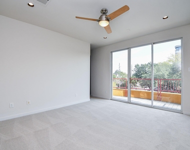 92 Dennis Street - Photo Thumbnail 10