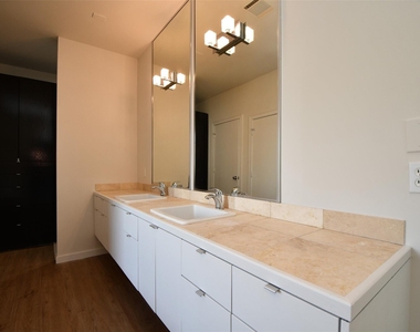 92 Dennis Street - Photo Thumbnail 18