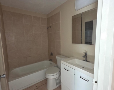 1014 Graham Drive - Photo Thumbnail 7