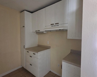 1014 Graham Drive - Photo Thumbnail 6