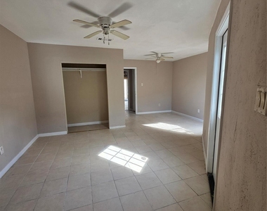 1014 Graham Drive - Photo Thumbnail 10