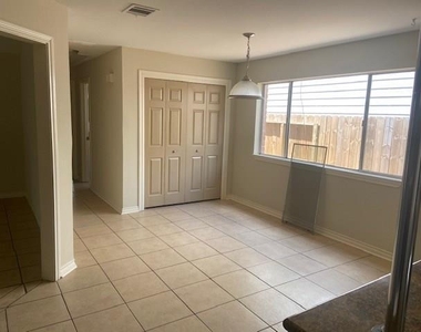 15519 Creekhaven Drive - Photo Thumbnail 6
