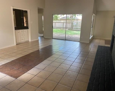 15519 Creekhaven Drive - Photo Thumbnail 1