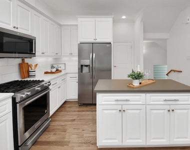 1628 W 24th Street - Photo Thumbnail 13