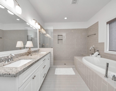 1628 W 24th Street - Photo Thumbnail 6