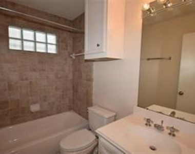 5941 South Loop E - Photo Thumbnail 15