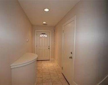 5941 South Loop E - Photo Thumbnail 8