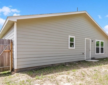 15653 Del Norte Drive - Photo Thumbnail 14