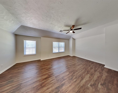 7007 Durango Drive - Photo Thumbnail 9