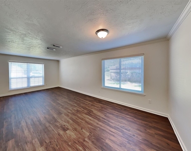 7007 Durango Drive - Photo Thumbnail 6