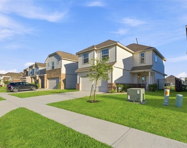 24703 Signorelli Way - Photo Thumbnail 3