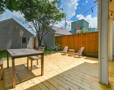 1004 Ruthven Street - Photo Thumbnail 18