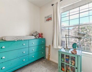 1004 Ruthven Street - Photo Thumbnail 16