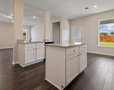 16483 Honeysuckle Hill Drive - Photo Thumbnail 8
