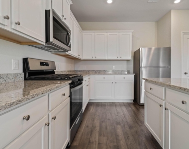 16483 Honeysuckle Hill Drive - Photo Thumbnail 5