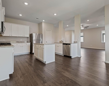 16483 Honeysuckle Hill Drive - Photo Thumbnail 3