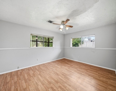 3324 Kathryn Circle - Photo Thumbnail 7