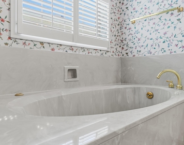 2107 Avenue K - Photo Thumbnail 24