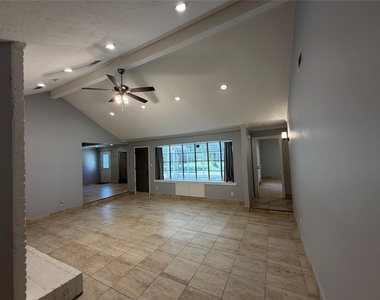 7910 Sands Point Drive - Photo Thumbnail 27