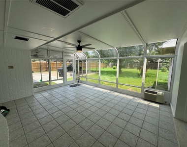 7910 Sands Point Drive - Photo Thumbnail 22