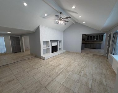 7910 Sands Point Drive - Photo Thumbnail 26
