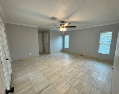 7910 Sands Point Drive - Photo Thumbnail 12