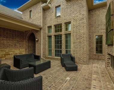 5218 Alden Springs Boulevard - Photo Thumbnail 8