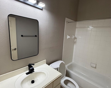 2710 Grants Lake Boulevard - Photo Thumbnail 5