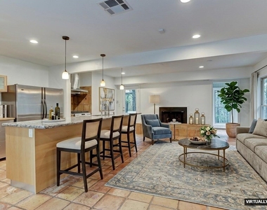 613 E 21st Street - Photo Thumbnail 2