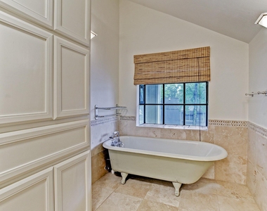 613 E 21st Street - Photo Thumbnail 17