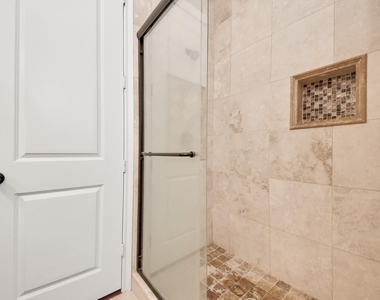 11045 Upland Forest Drive - Photo Thumbnail 10
