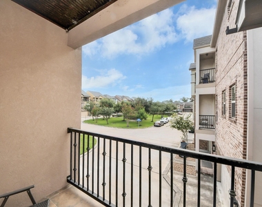 11045 Upland Forest Drive - Photo Thumbnail 26