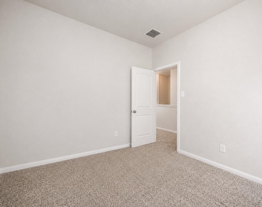 24811 Landolfi Drive - Photo Thumbnail 8