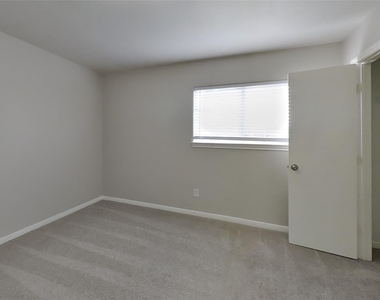 23206 Postwood Glen Lane - Photo Thumbnail 10