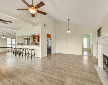 1073 Redfish Street - Photo Thumbnail 7