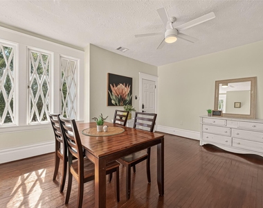 324 W Alabama Street - Photo Thumbnail 2