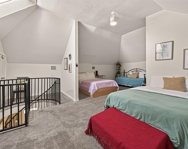 324 W Alabama Street - Photo Thumbnail 18