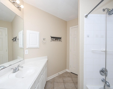 6006 Lamb Creek - Photo Thumbnail 12