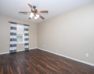 6006 Lamb Creek - Photo Thumbnail 9