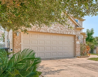 19223 Brook Village Road - Photo Thumbnail 2