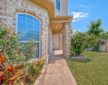 19223 Brook Village Road - Photo Thumbnail 6