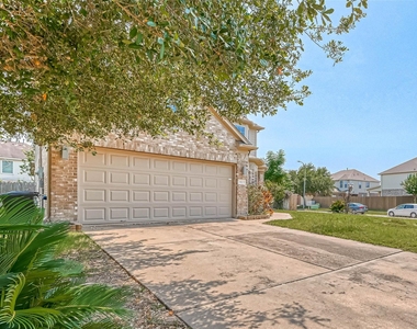19223 Brook Village Road - Photo Thumbnail 1