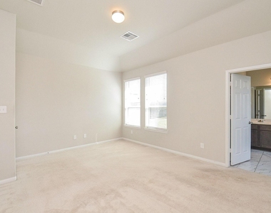 5443 Grand View Drive - Photo Thumbnail 15