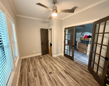 1914 Elysian Street - Photo Thumbnail 19