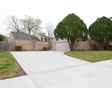 2023 Woodland Springs Street - Photo Thumbnail 4