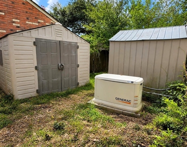 3102 E Heatherock Circle - Photo Thumbnail 14