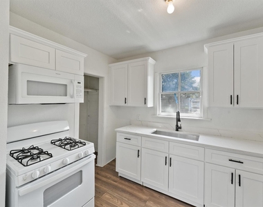 3019 Florida Street - Photo Thumbnail 8