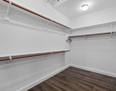 110 S Veilwood Circle - Photo Thumbnail 27