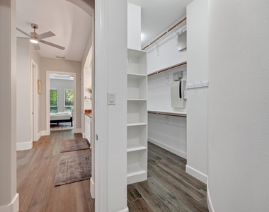 110 S Veilwood Circle - Photo Thumbnail 28